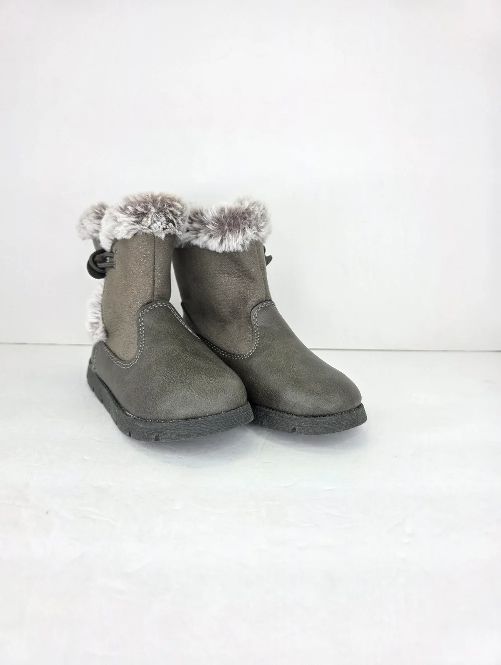 NWT Girls Oshkosh B'gosh Gray Faux Fur Lined Winter Boots Toddler's Size‎ 9M